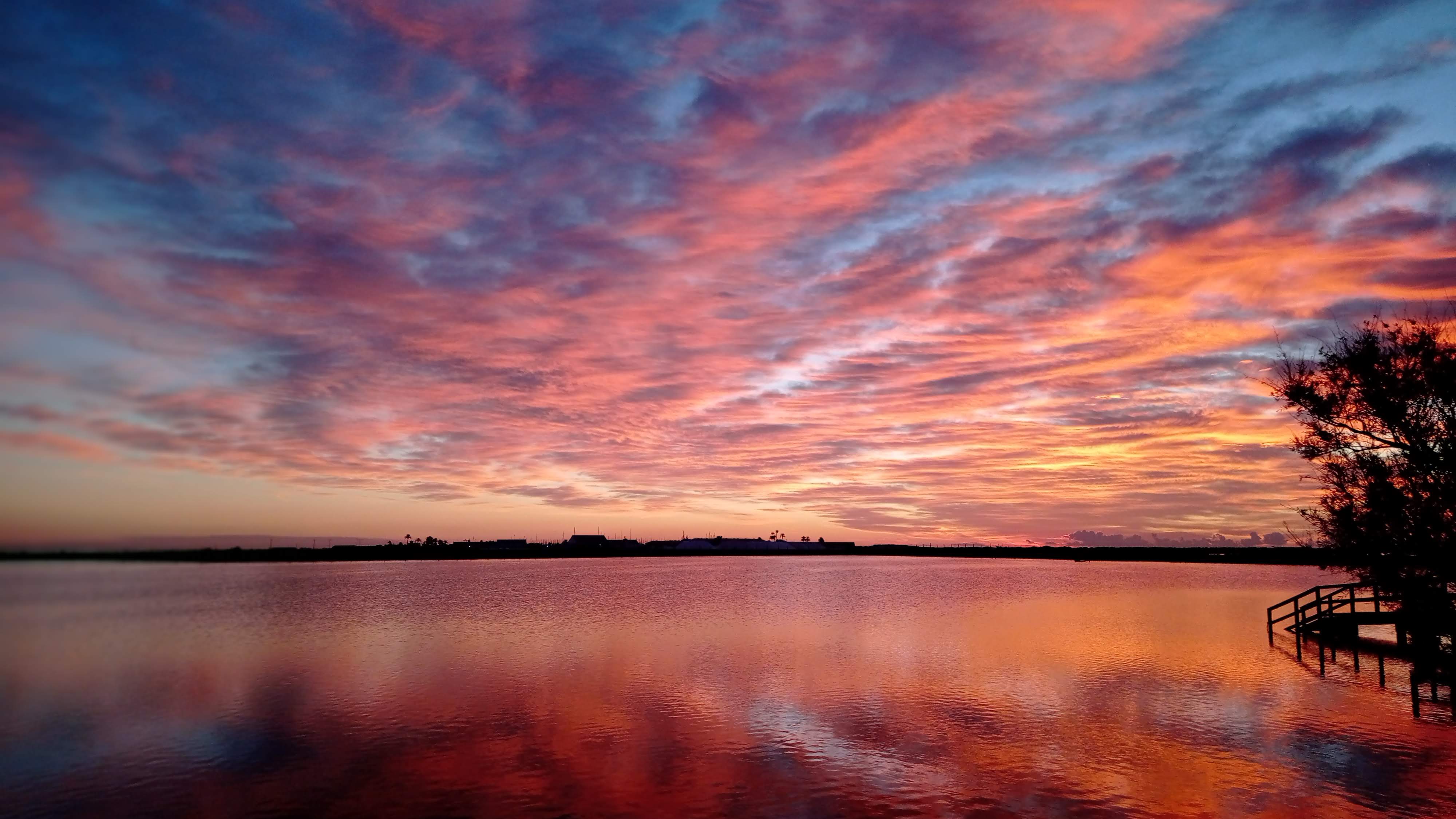 Atardecer sobre las salinas